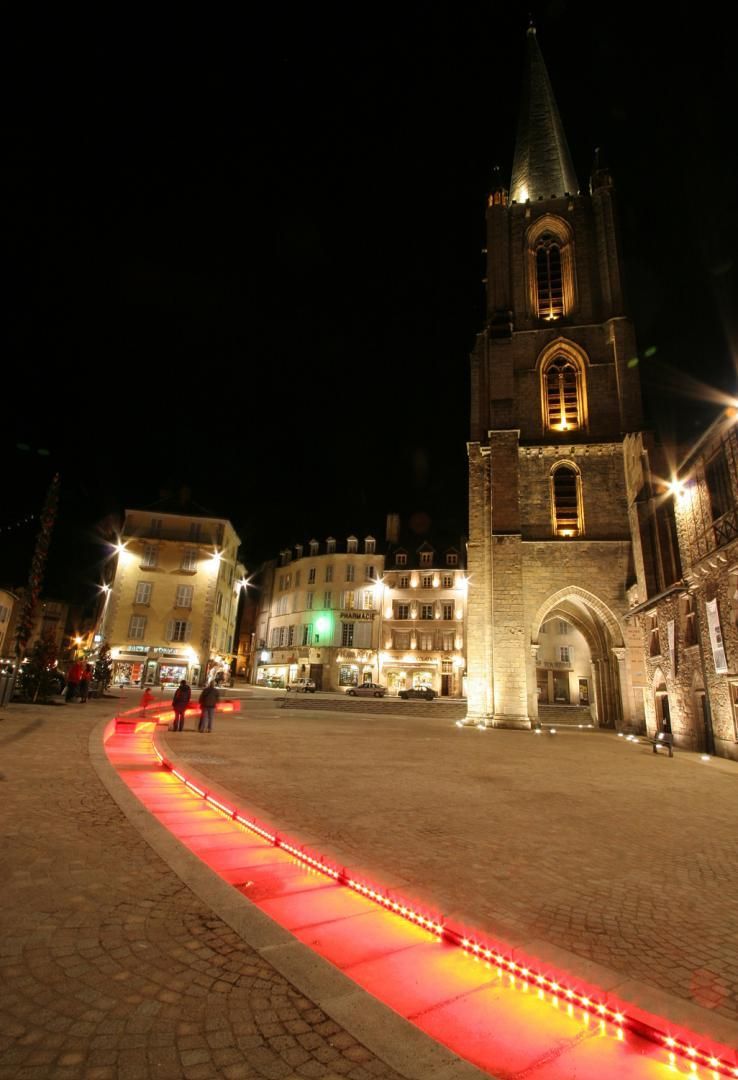 Le pavage de la Cathédrale de Tulle réalisée par l'entreprise Loreto 