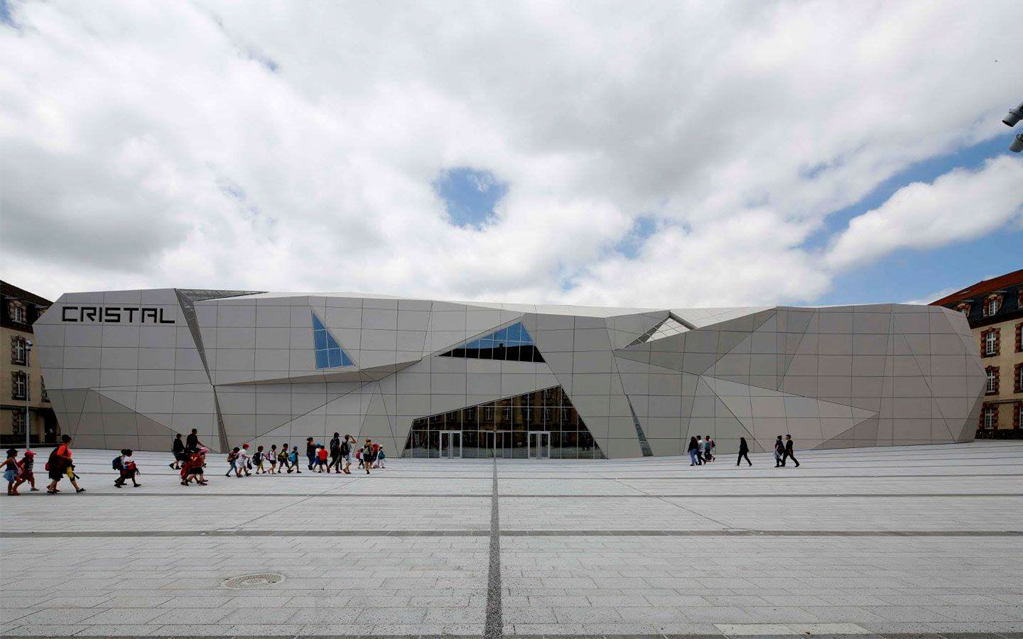 Cinéma Le Cristal à Aurillac, pavé et dallage conception Loreto Pavage